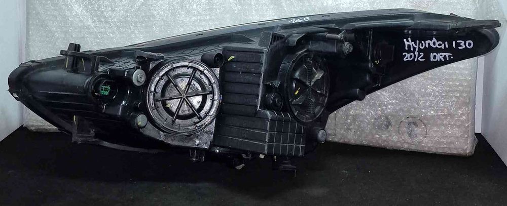 Ótica / Farol Direito - HYUNDAI i30