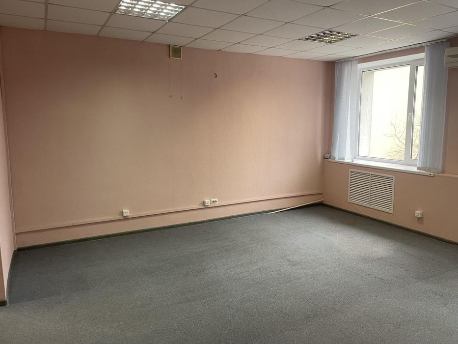 Офіс в центрі міста, є свій паркінг