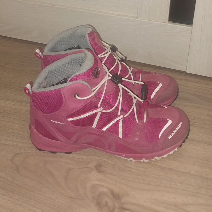 Ботіночки осінь-весна  водовідштовхуючі фірми mammut