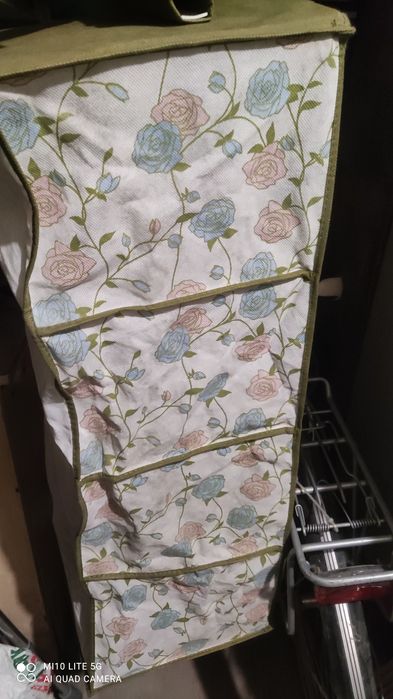 Wiszące półki do szafy