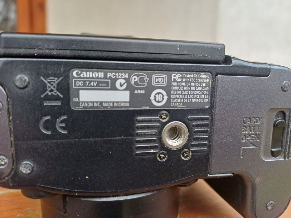 Фотоапарат Canon