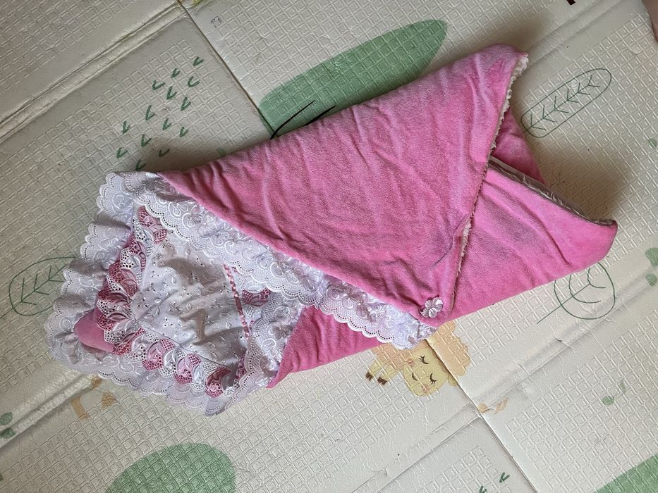 Конверт зимовий для дівчинки, на виписку, в коляску