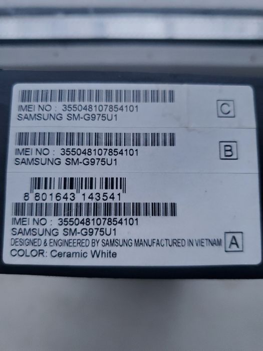 Телефон samsung s 10 + на 1 терабайт