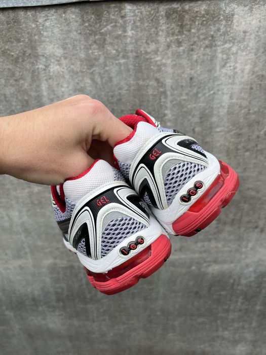 Мужские кроссовки Asics GT-2170 белого, красного и серого цветов.