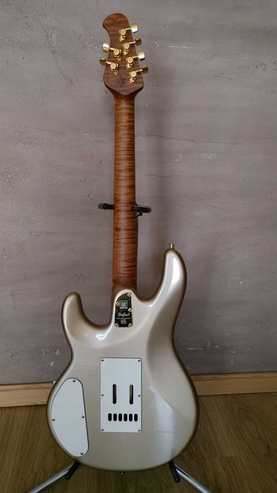 MUSIC MAN  Stingray II Córy Song Model CM - USA