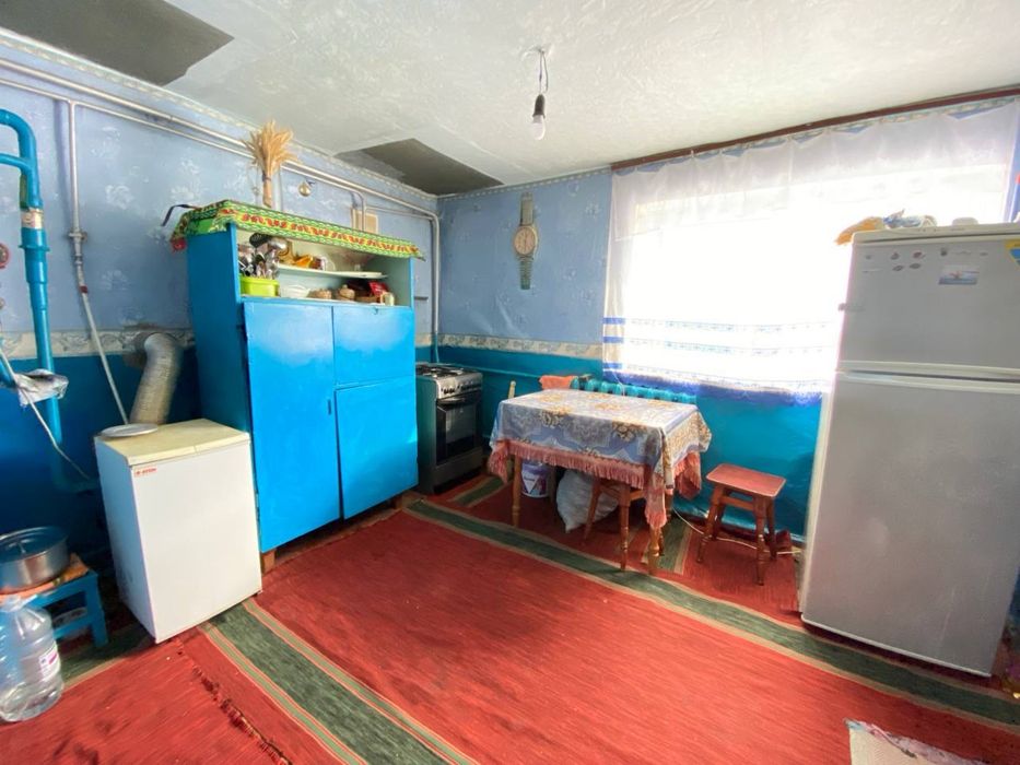 Продам гарний будинок,центр села