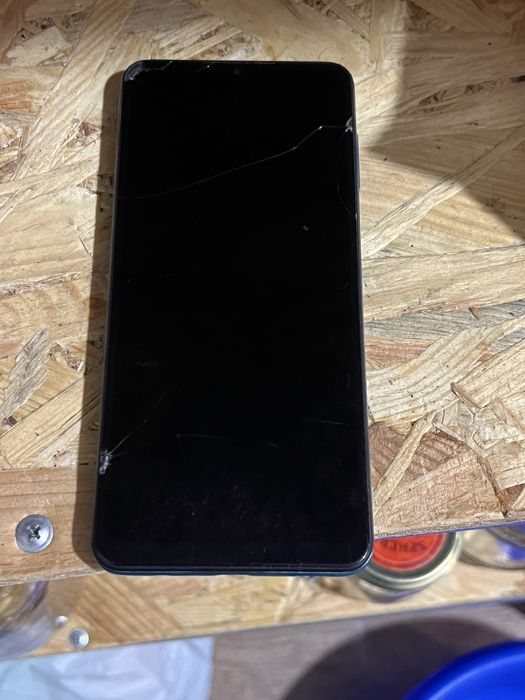 Телефон Samsung M127