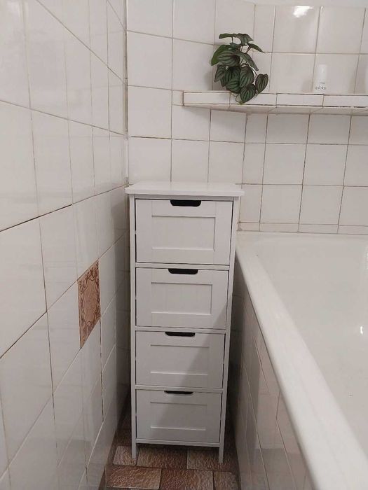 nowoczesna szafka stojąca do łazienki z szufladami