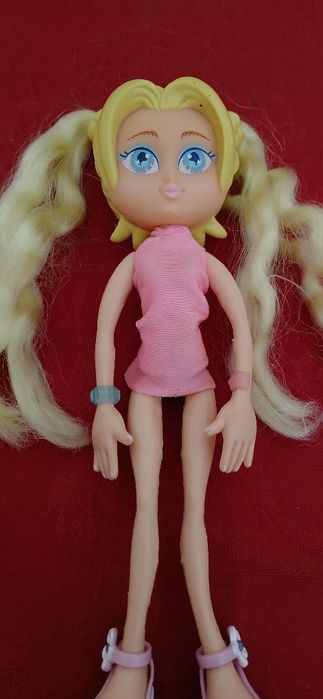 Boneca ótimo estado