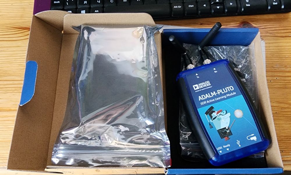 Продам свою Adalm-Pluto.