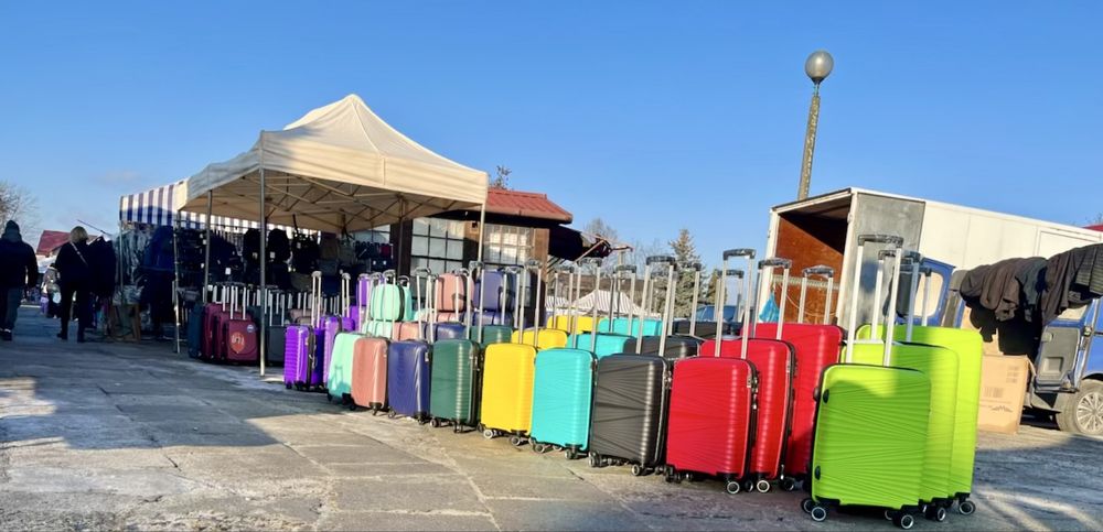 Nowe mocne walizki podróżne, walizka kabinowa, torba