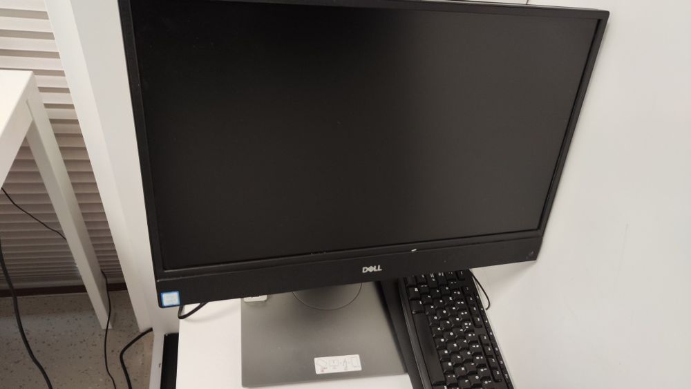 DELL OPTIPLEX 5270 All In One i5 ram 16/ hdd 256 Windows 10 Pro
i5-95