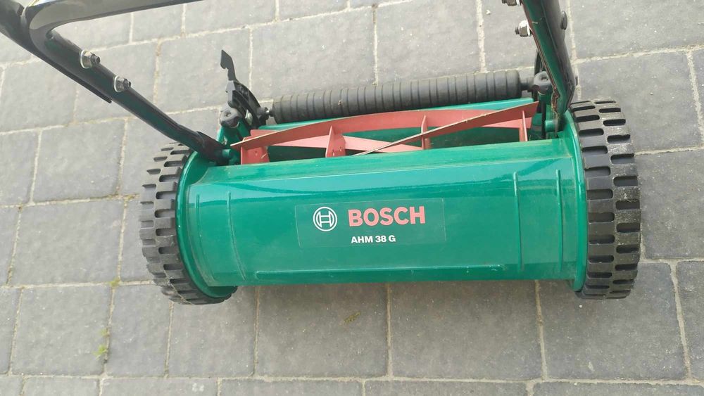 Kosiarka Bosch AHM 38 G