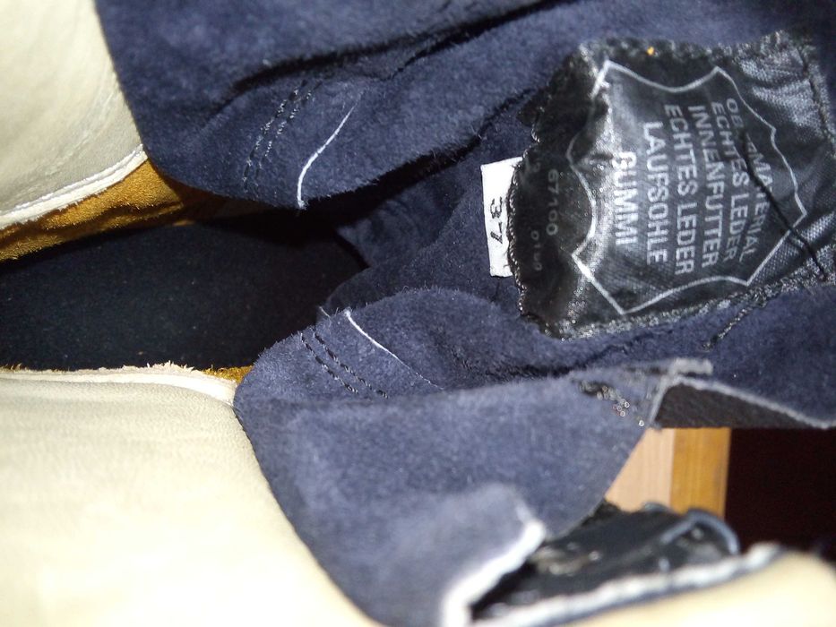 Жіночі черевики (берці)