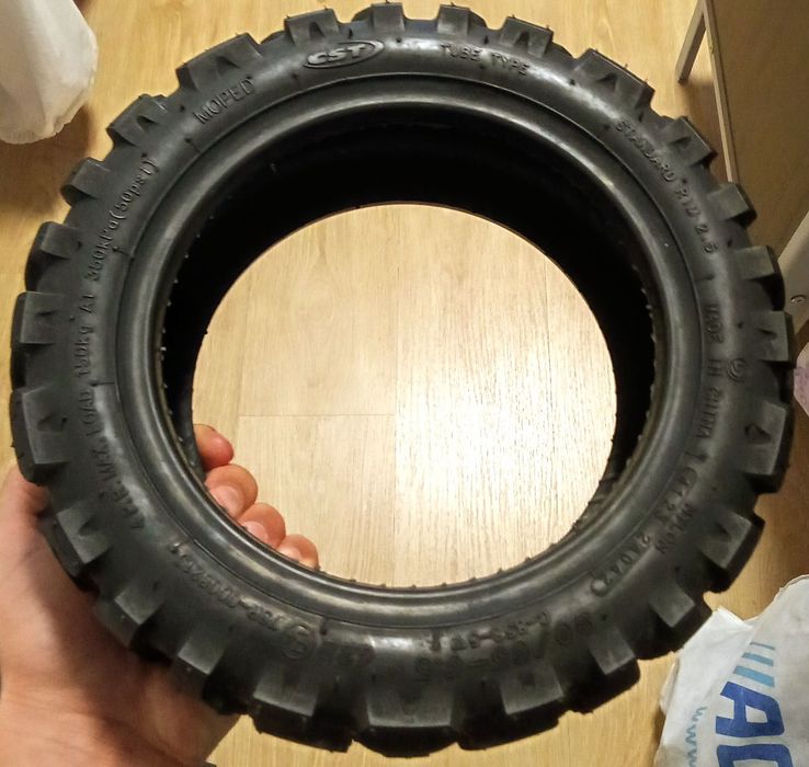 2 Pneus CST 90/65 de trotinete