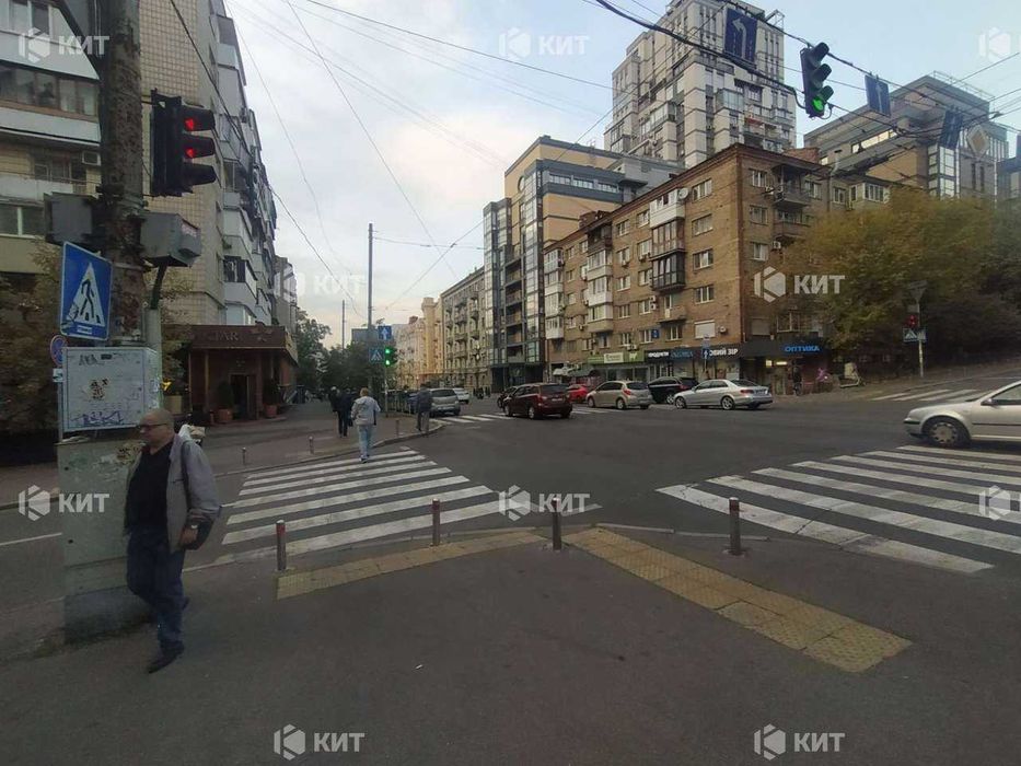 Продаж! Фасад 360 кв.м. Центр, вул. Саксаганського