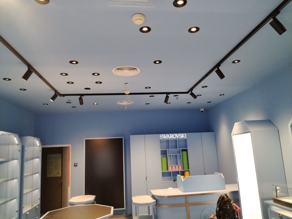 Pintura interior, exteriores.