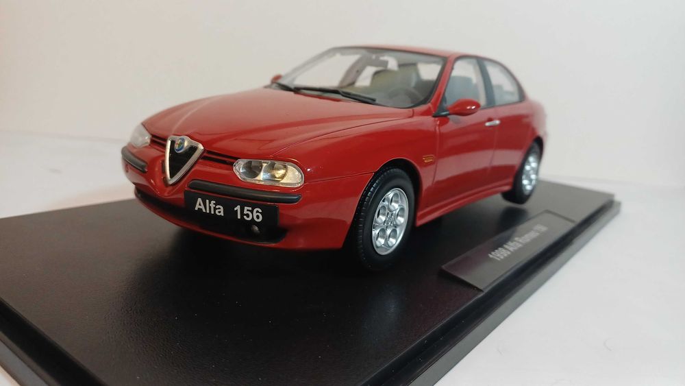 1/18 Alfa Romeo 156 - Triple 9