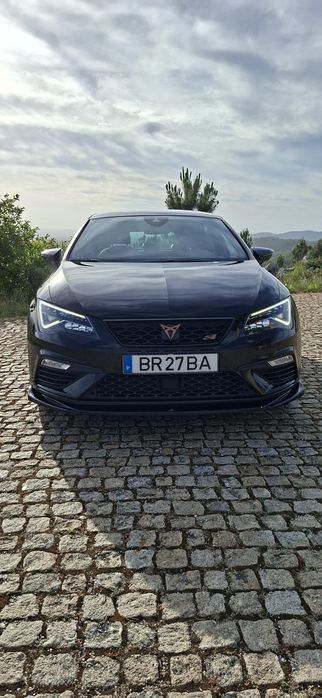 SEAT Leon Cupra 300