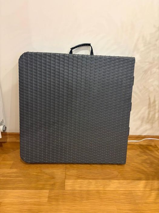 Mesa multiuso e dobrável para ambiente externo ou interno