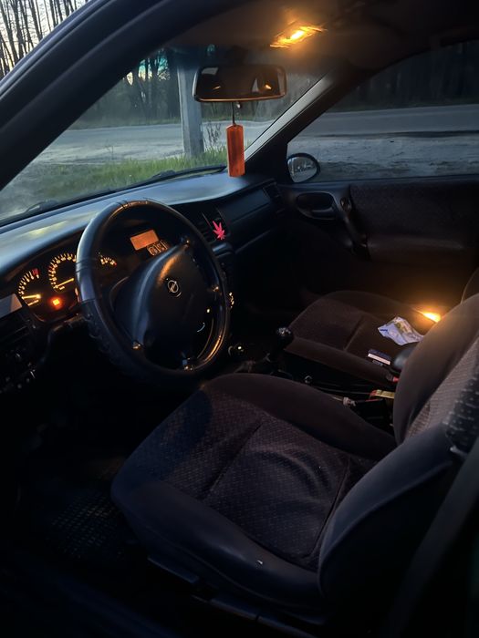 Opel Vectra B 1,6 в доброму стані