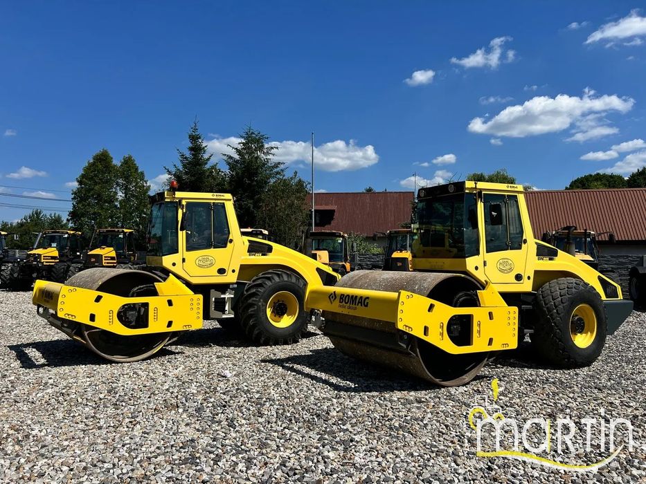 Bomag BW213 DH-4  BOMAG BW213DH-4 | 2014 | 160 KM | 12,7 T | Walec Wibracyjny | DEUTZ |