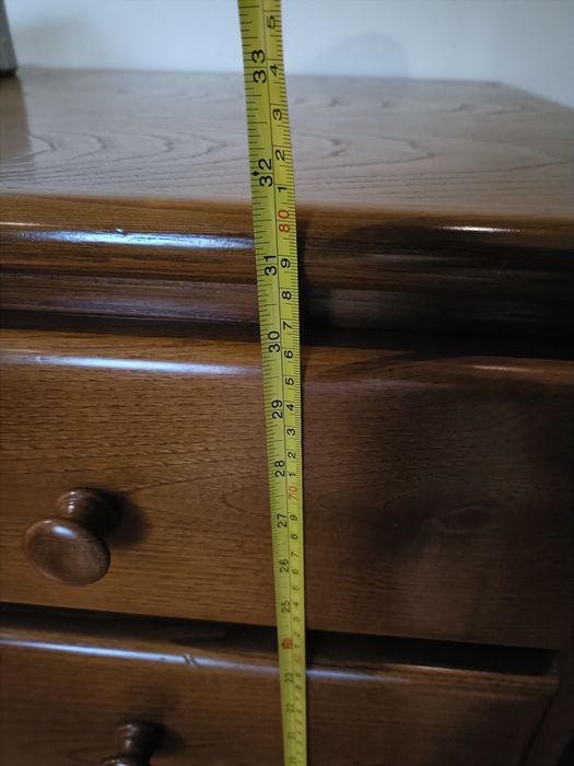 Secretária em Pinho Maciço