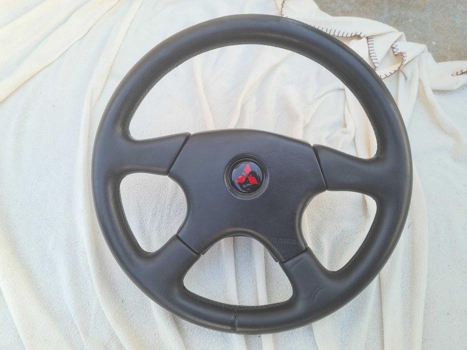 Volante original momo mitsubishi Original em pele com cubo