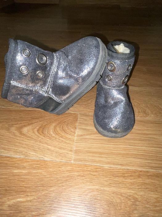 Уги(чобітки) 22 розмір