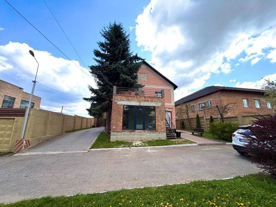 Продам готовий бізнес по вулиці Стельмаха з ділянкою 13 сотих