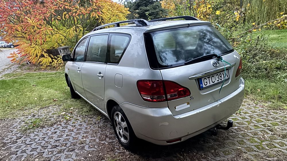 Toyota Avensis Verso