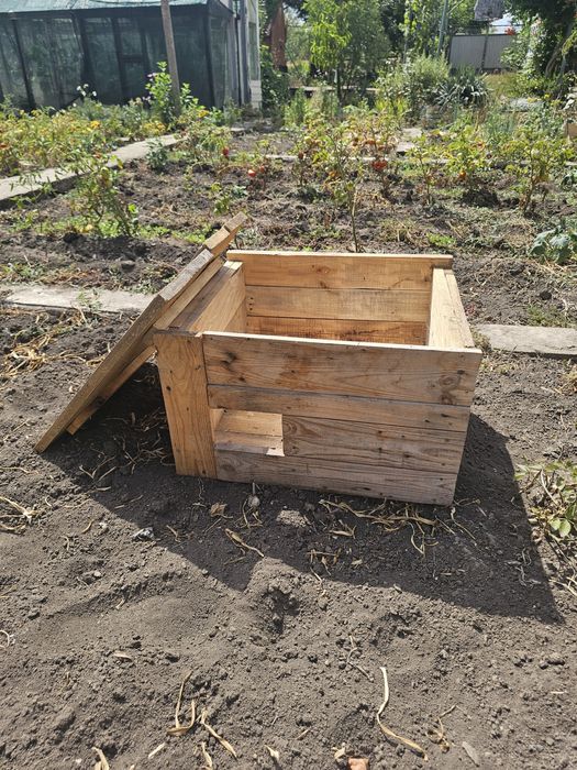 Будка.Насест.Клітка.