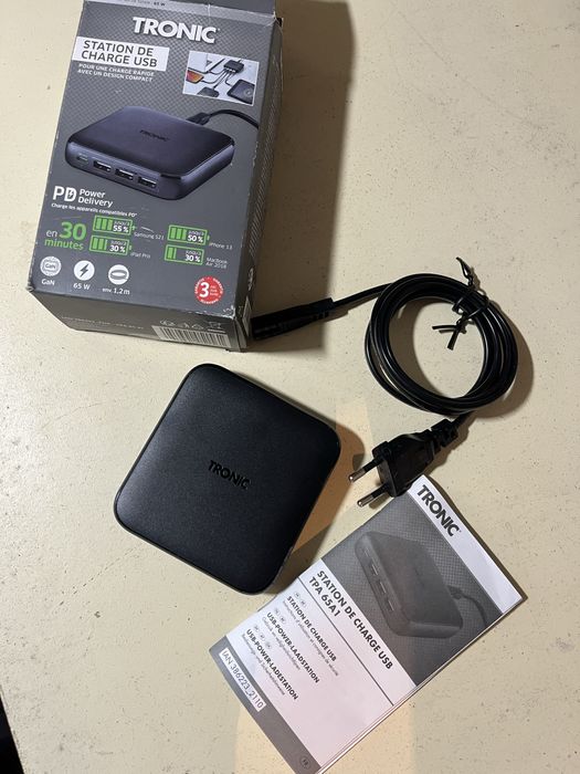 USB зарядна станція