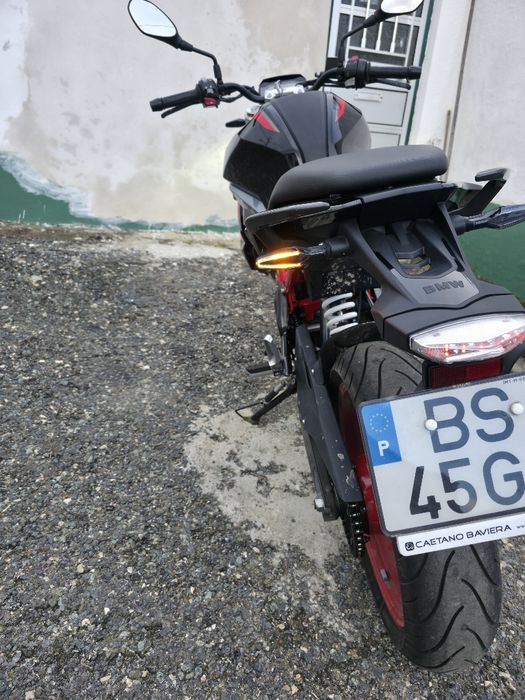 Vendo BMW G310R.