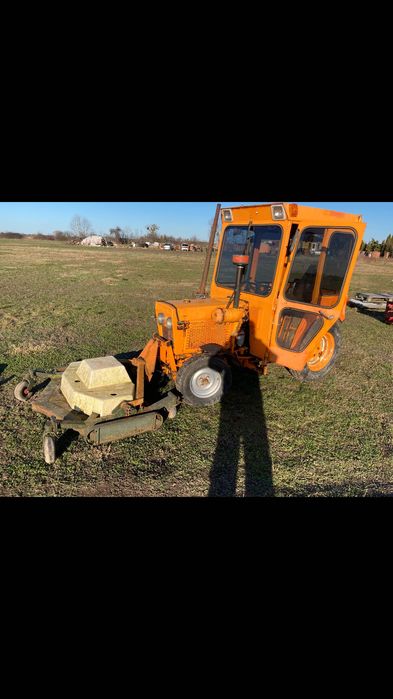 Traktor sadowniczo - ogrodniczy