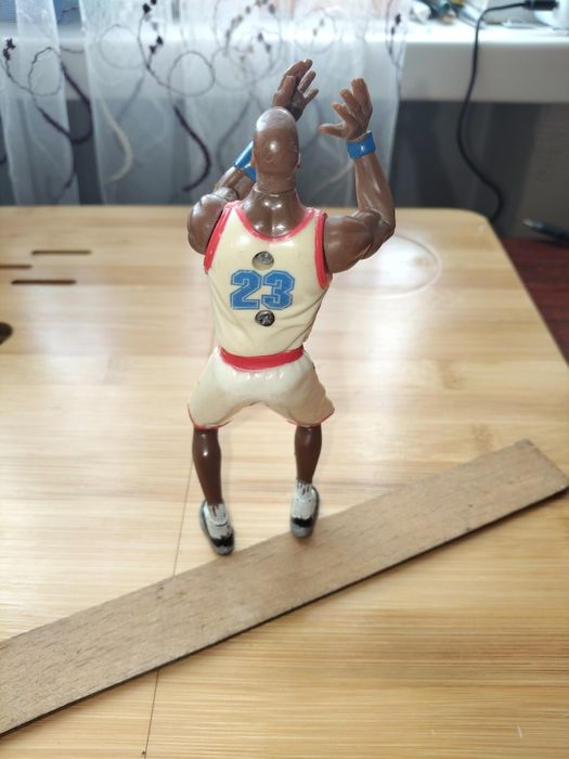 Майкл Джордан фигурка игрушка Space Jam