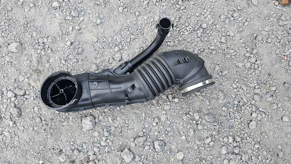 Bmw e81 e82 e87 e88 e90 e91 e92 e93 N47D20A Dolot Turbiny Rura Wąż