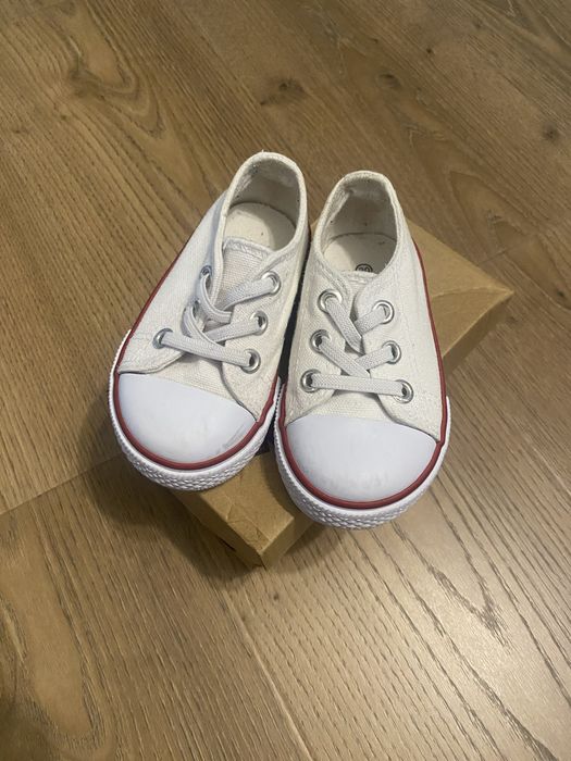 Białe trampki r.20