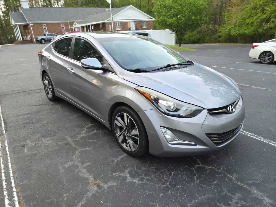 Hyundai Elantra Limited      2015