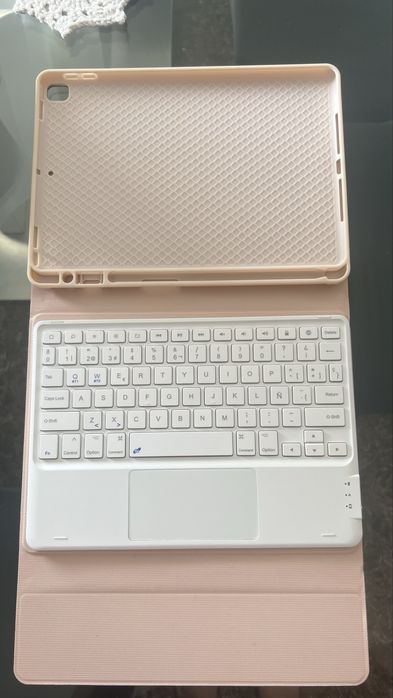 Capa e teclado Ipad 9