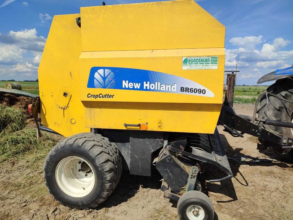 Prasa New Holland BR6090