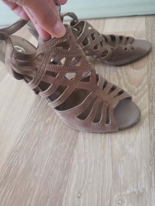 Buty na obsasie skóra r. 39