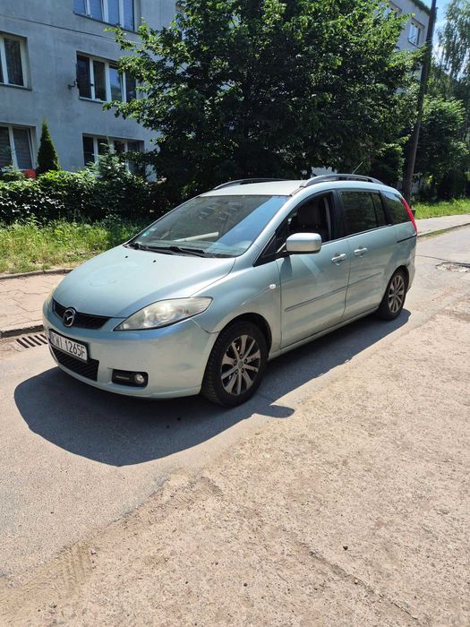 samochód mazda 5