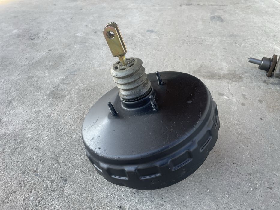 Вакуумный усилитель тормозов VolksWagen Transporter T4 фольксваген Т4