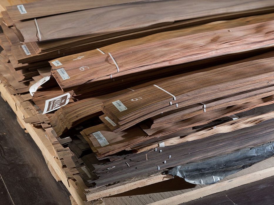 Послуги шпонування