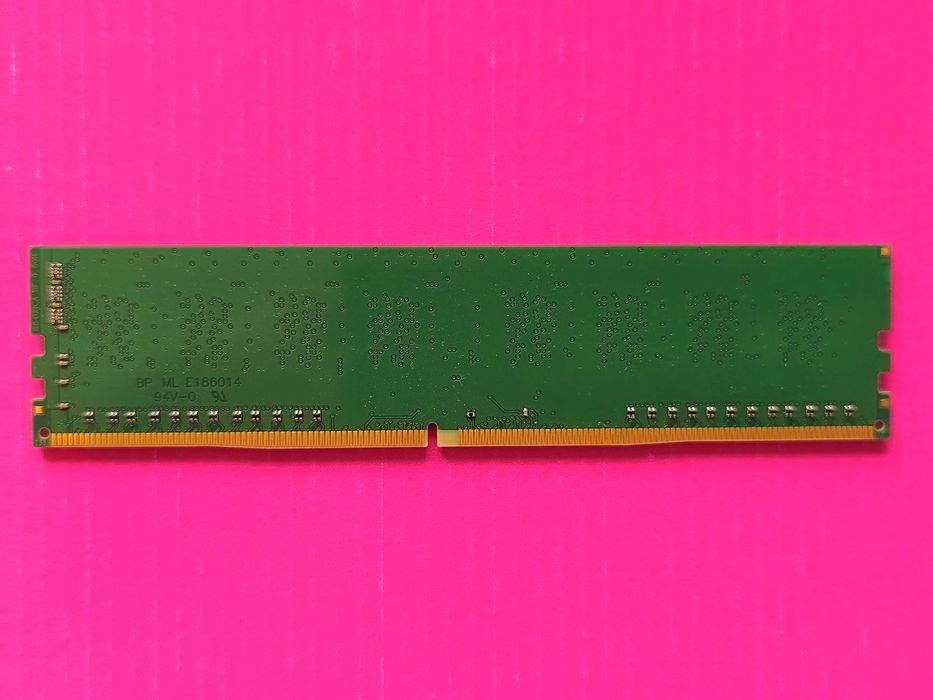 A-Data 8Gb DDR4 2400 PC4-19200 AM2P24HC8T1-BUSS