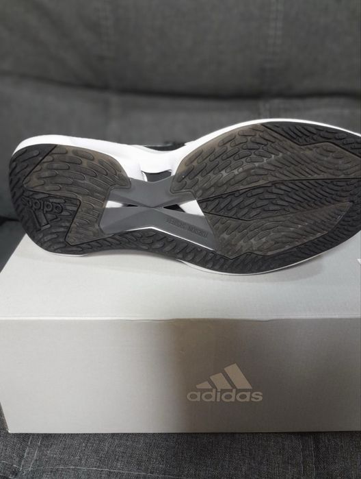 Продам Кросовки adidas