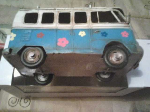 Carrinha Pão de Forma VW c/ Prancha de Surf