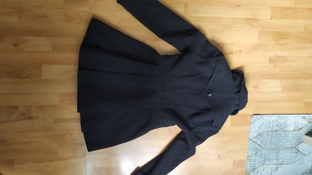 Czarny rozkloszowany płaszcz lolita ouji kodona dark academia vintage