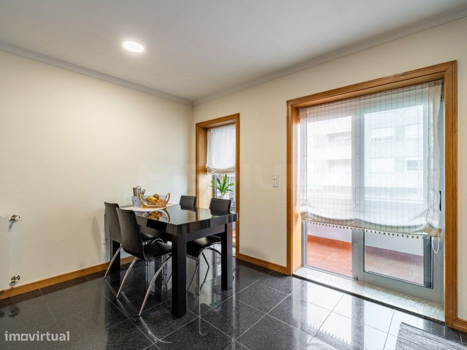 Apartamento T1+1 em Alfena